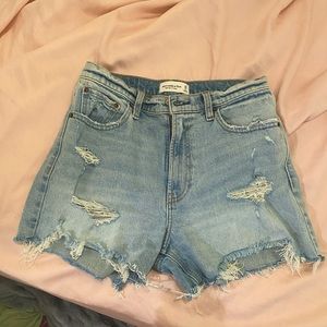 Abercrombie High Rise 4 Inch Mom Shorts